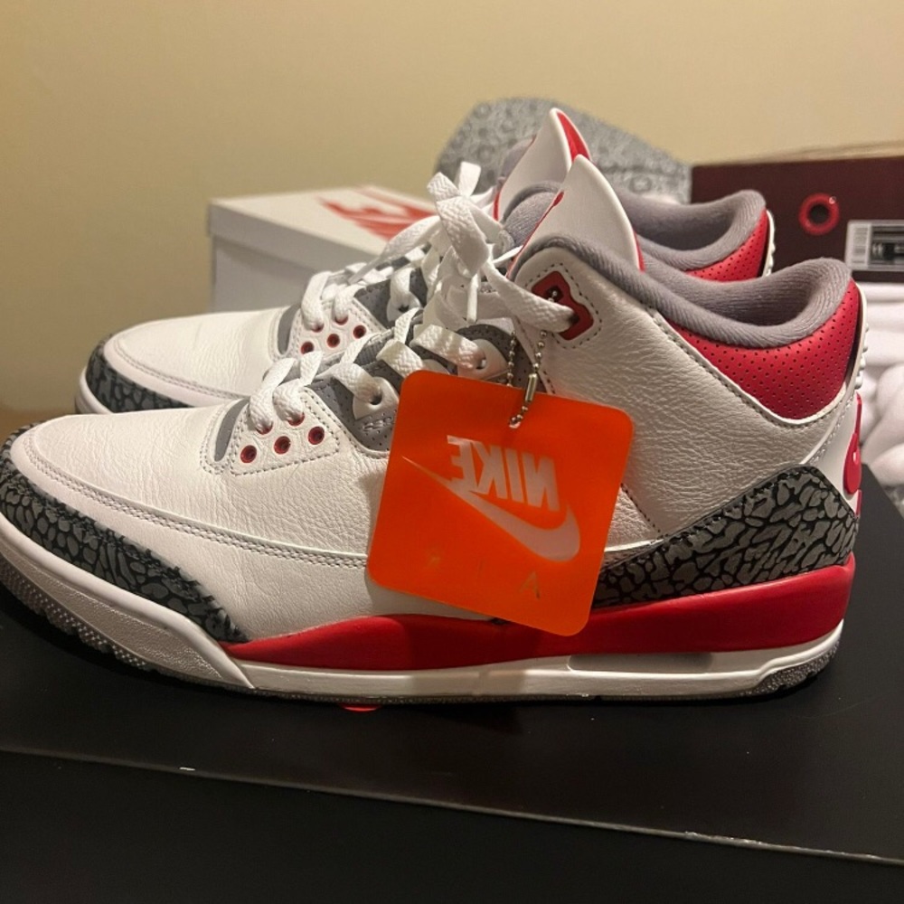 Jordan 3 fire red